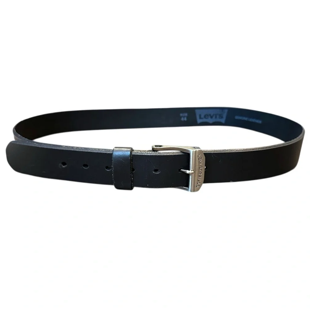 Levi’s Genuine Leather 1.5” Signature Buckle Belt in Black Men’s 44